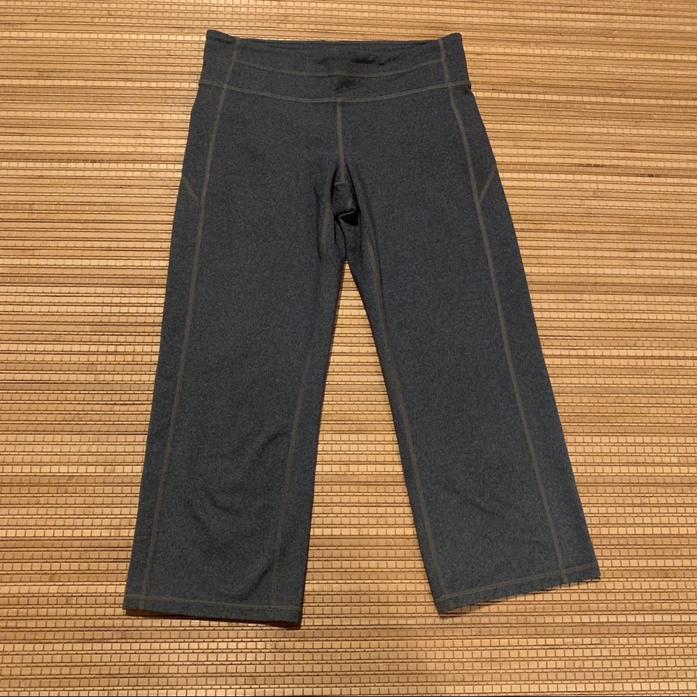 Athleta crop leggings size s